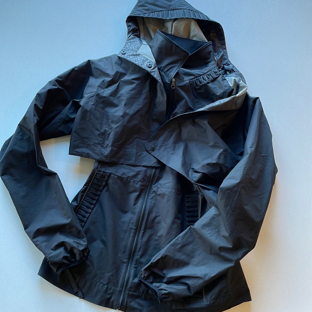 Lulu lemon size 6 jacket vest